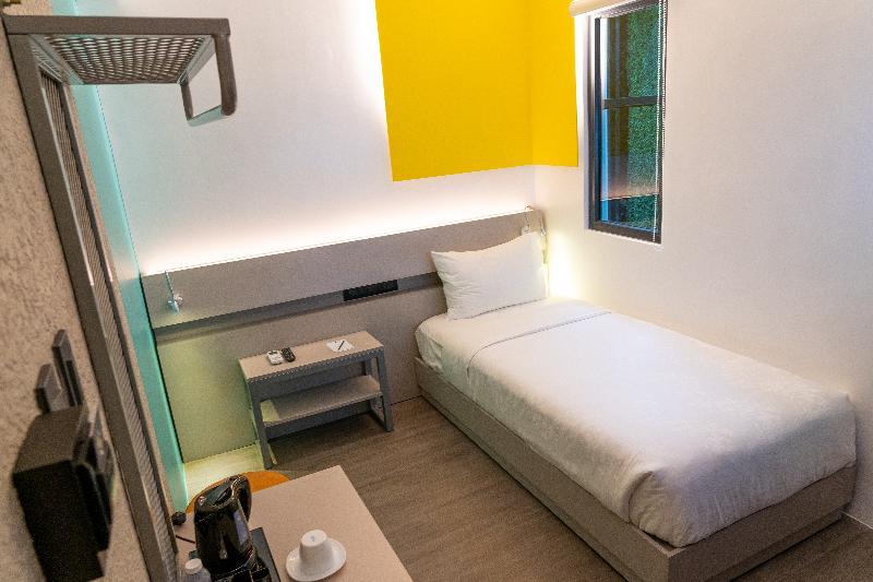 Yello Hotel Cebu Powered By Cocotel Extérieur photo